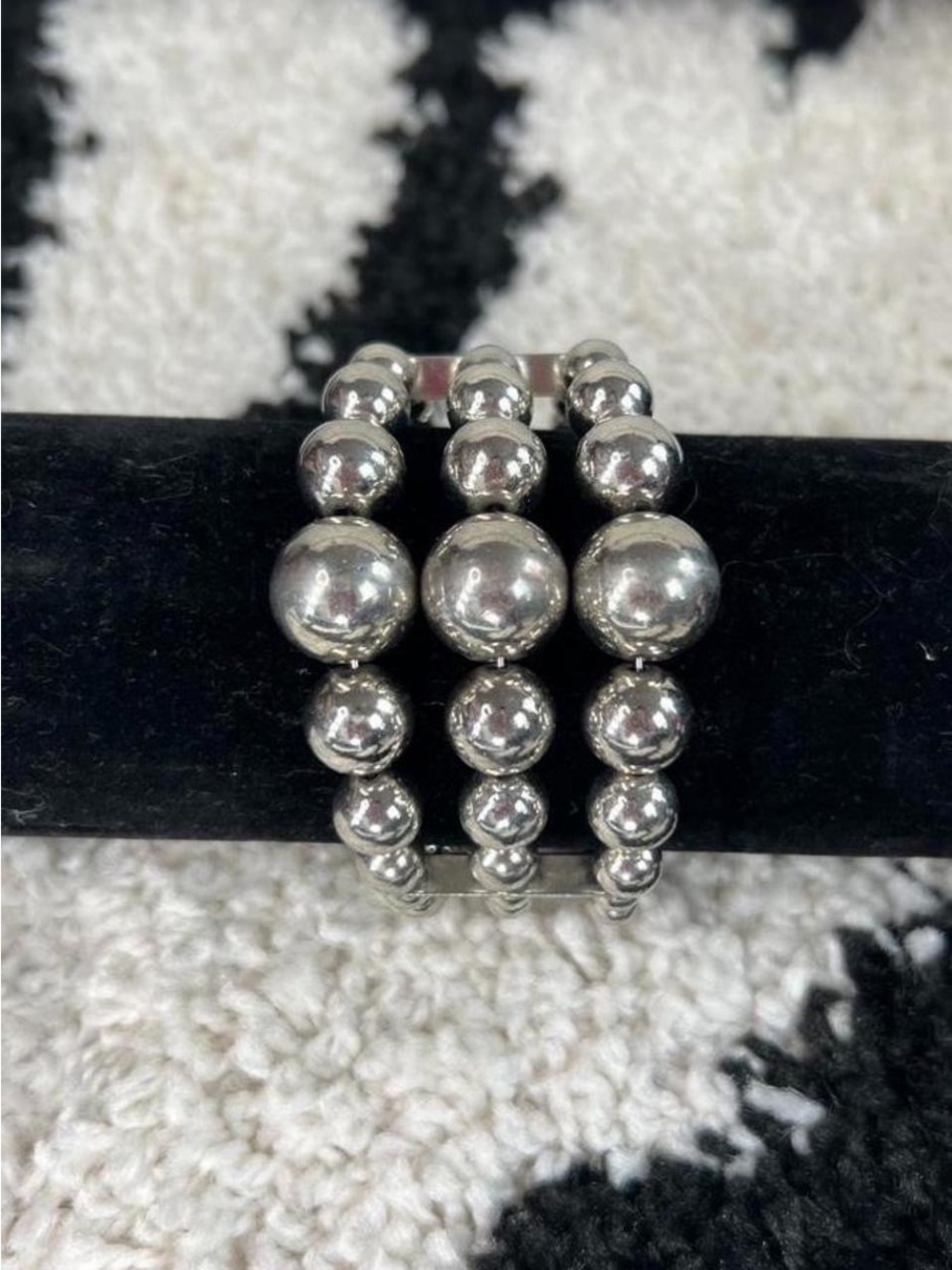Y2K Silver beaded cuff bracelet with silver beads